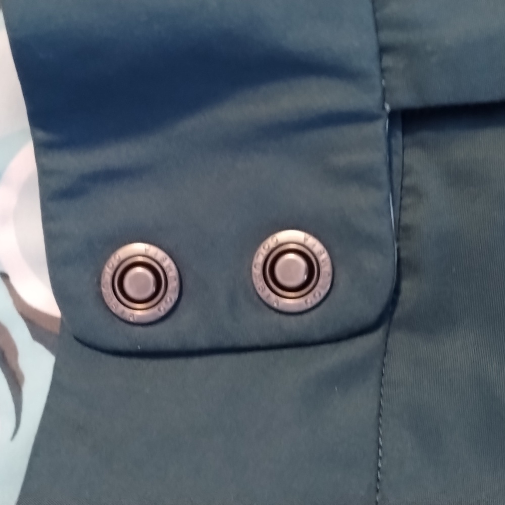 Bermuda Shorts - Picture 3 of 6